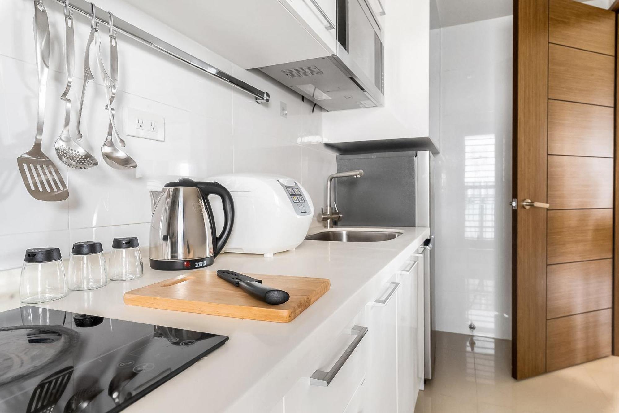 High Floor New Bldg 4B2Bldk Ximending, Stunning Views • 高層新樓 4房2衛 西門町 美景 Apartman Tajpej Kültér fotó